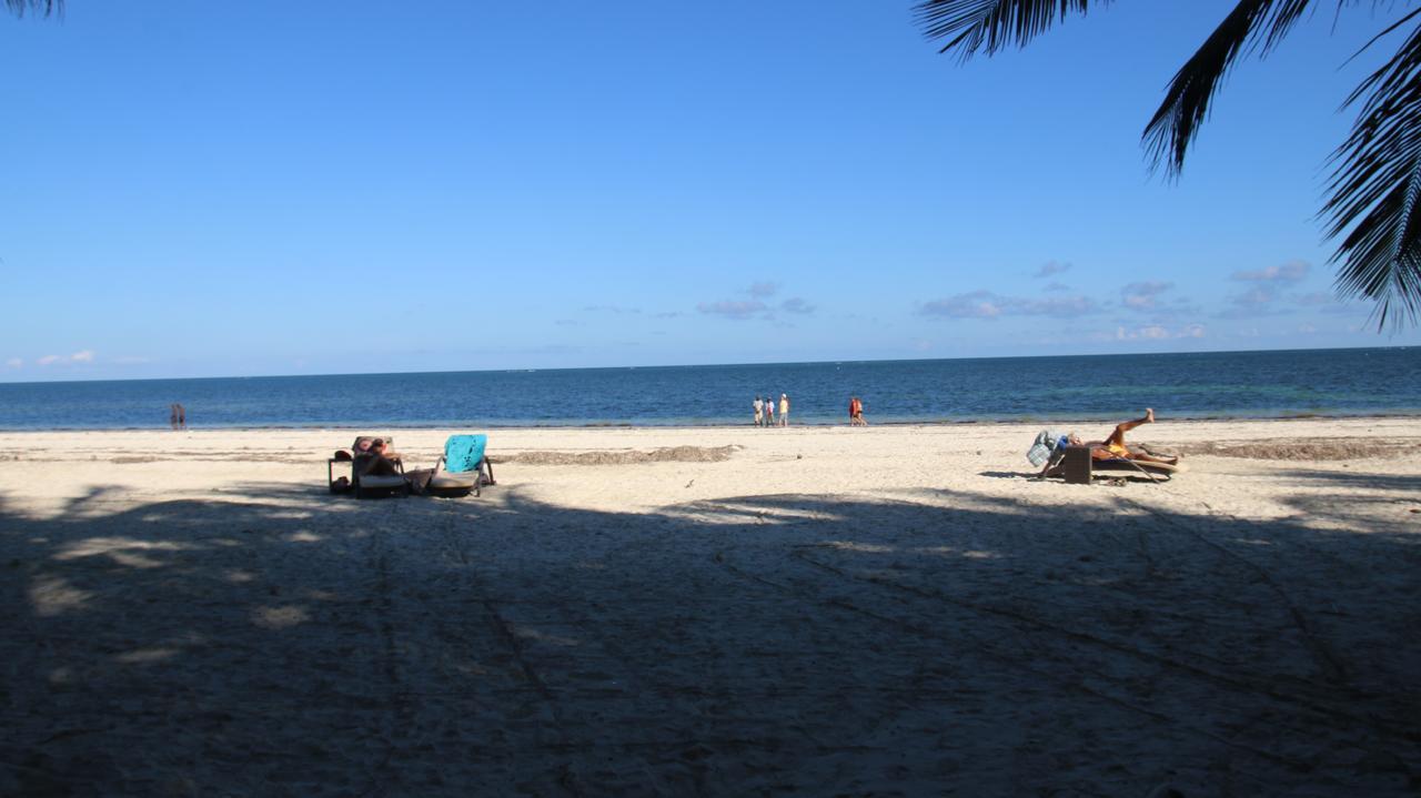Modern Beach Front Studio Apartment - B44 Mombasa Exterior foto